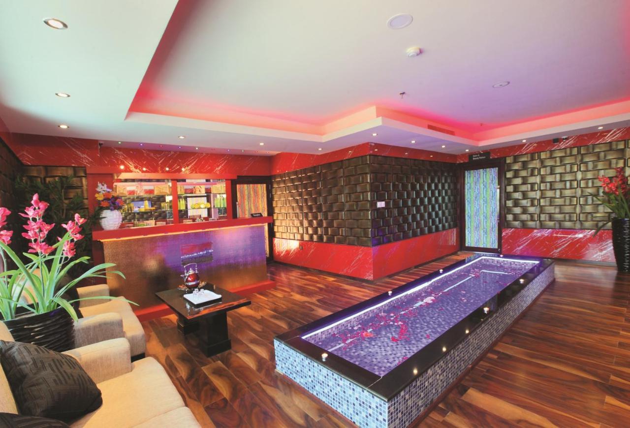 Ramada By Wyndham Alleppey Alappuzha Eksteriør billede