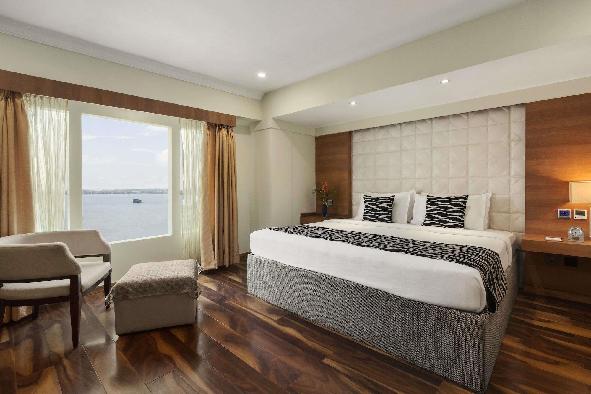 Ramada By Wyndham Alleppey Alappuzha Eksteriør billede