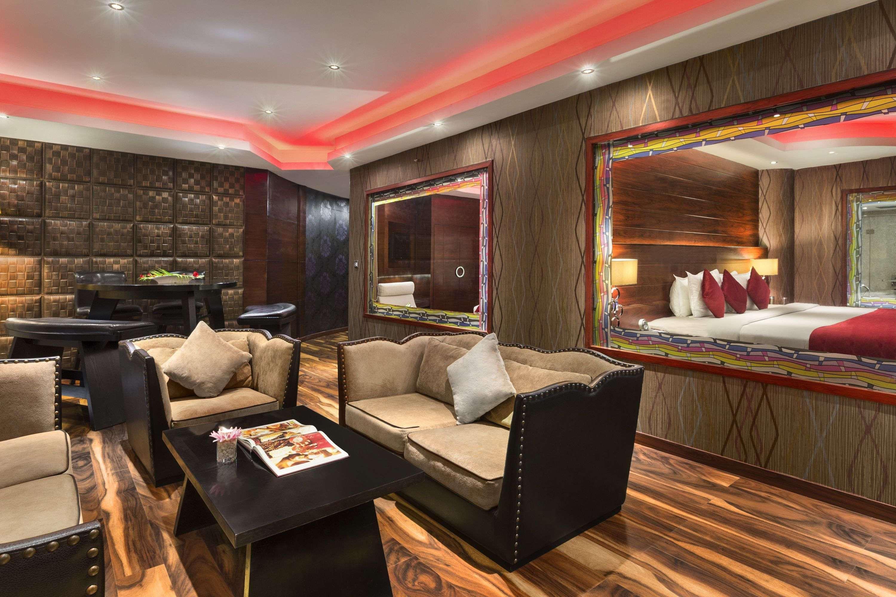 Ramada By Wyndham Alleppey Alappuzha Eksteriør billede