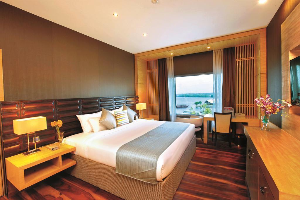 Ramada By Wyndham Alleppey Alappuzha Eksteriør billede