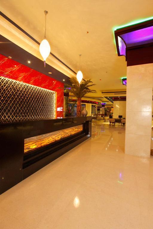 Ramada By Wyndham Alleppey Alappuzha Eksteriør billede