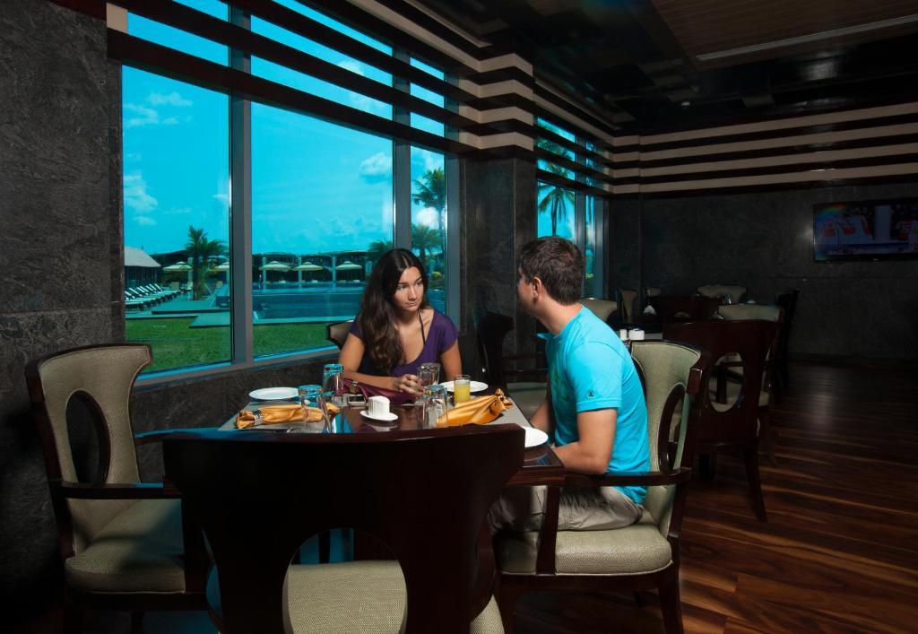 Ramada By Wyndham Alleppey Alappuzha Eksteriør billede